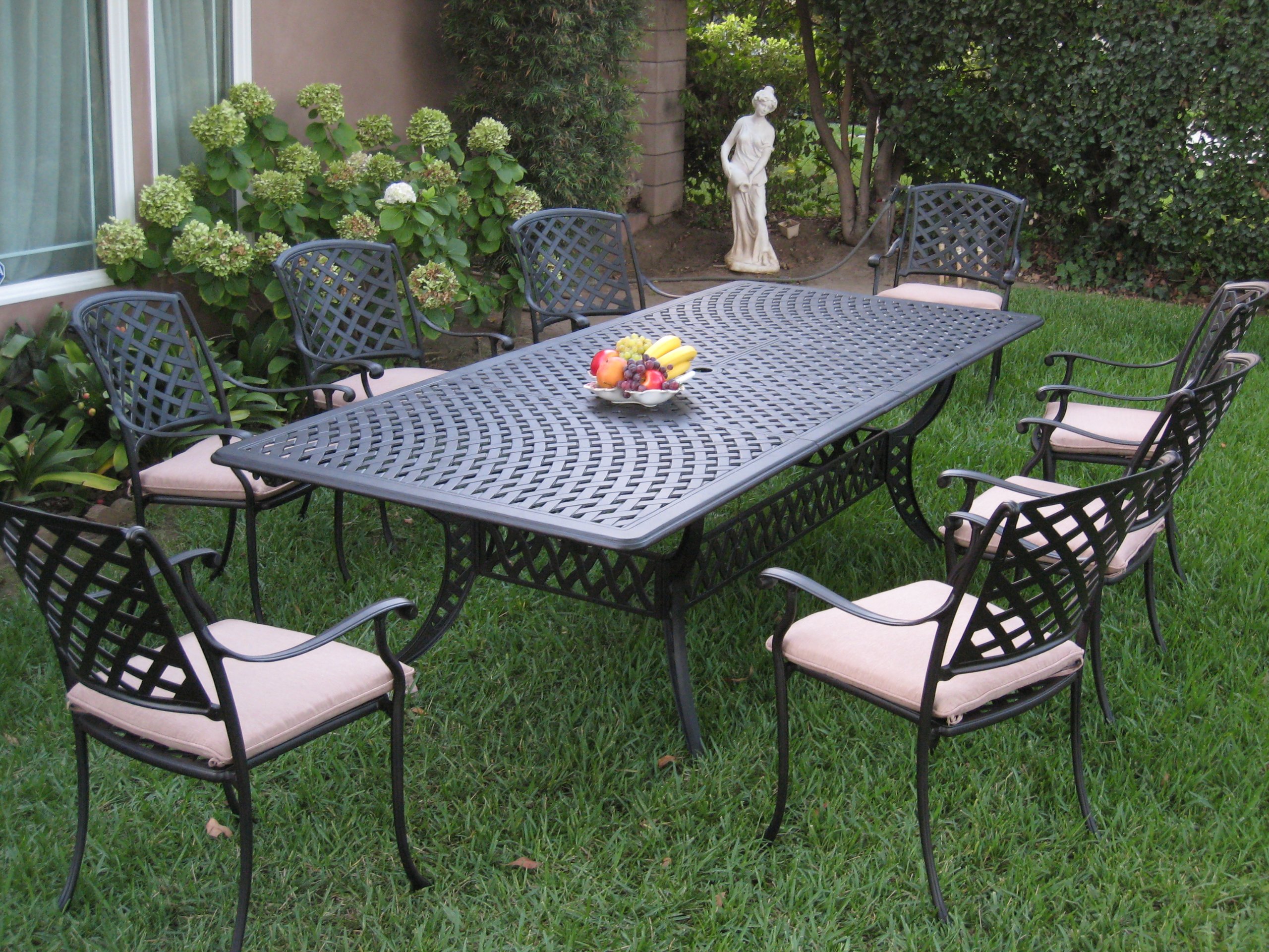 Aluminum Sling Patio Furniture. Comfortable Seating for Outdoor Settings